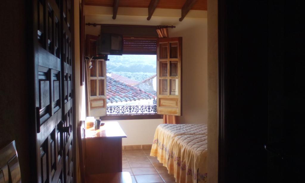 La Casa Del Cura Guest House Corteconcepcion ภายนอก รูปภาพ