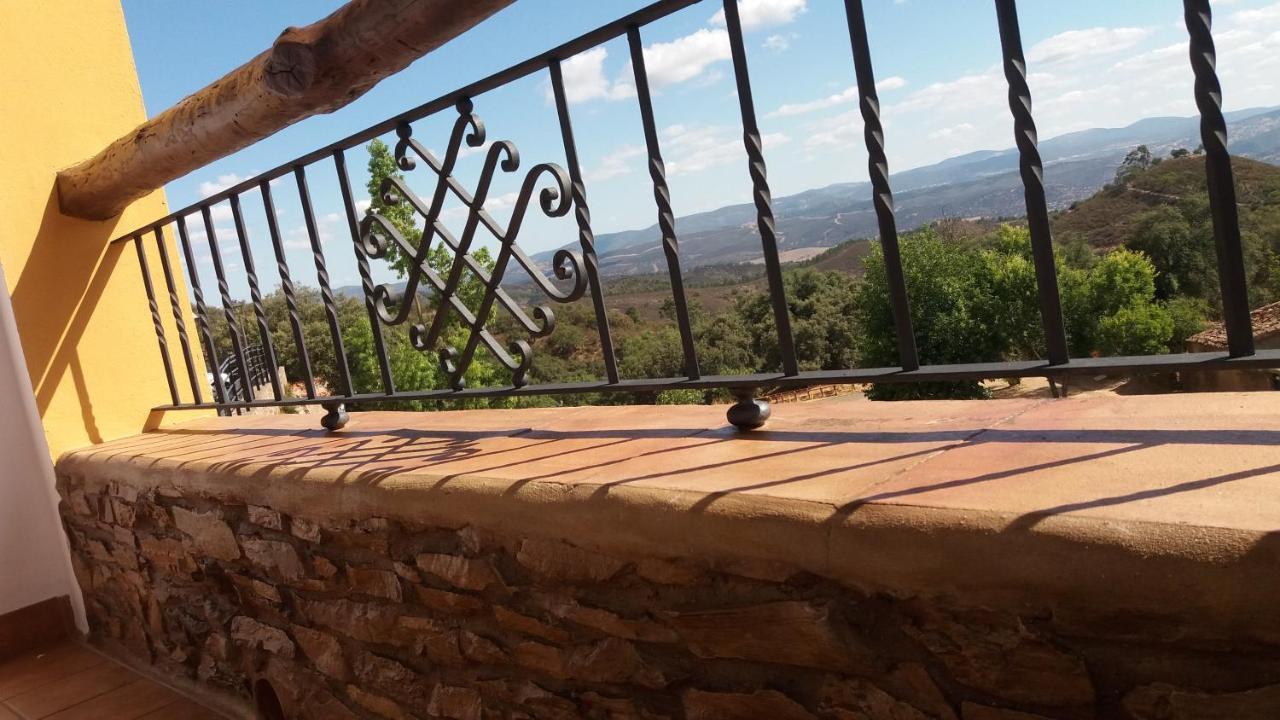La Casa Del Cura Guest House Corteconcepcion ภายนอก รูปภาพ